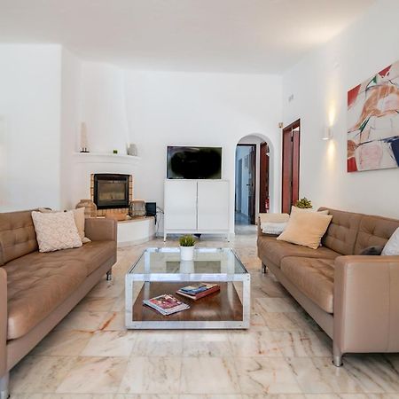 Traditional 3 Bedroom Villa With Great Pool In The Heart Of Vale Do Lobo Exteriör bild