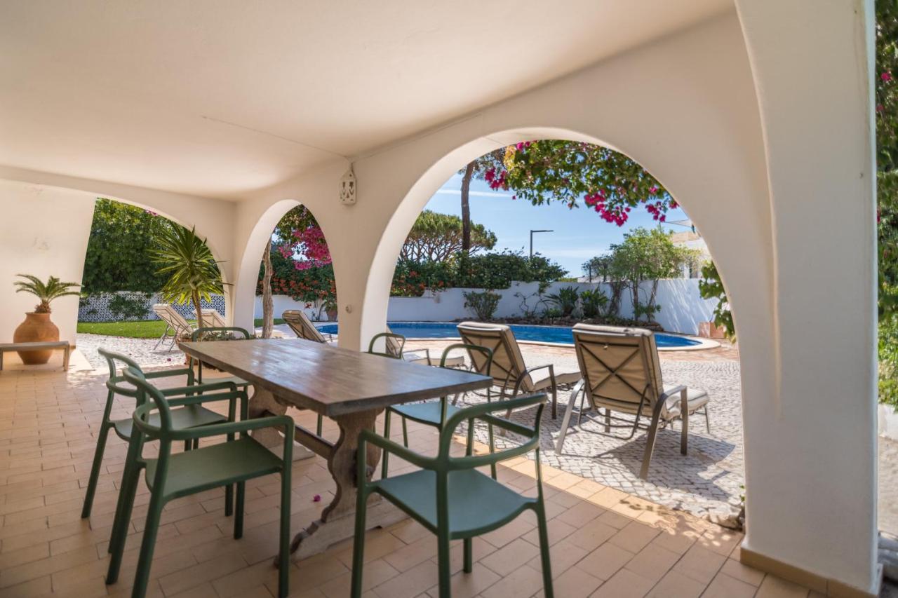 Traditional 3 Bedroom Villa With Great Pool In The Heart Of Vale Do Lobo Exteriör bild