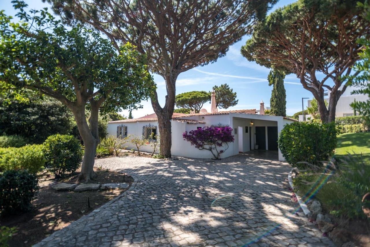 Traditional 3 Bedroom Villa With Great Pool In The Heart Of Vale Do Lobo Exteriör bild