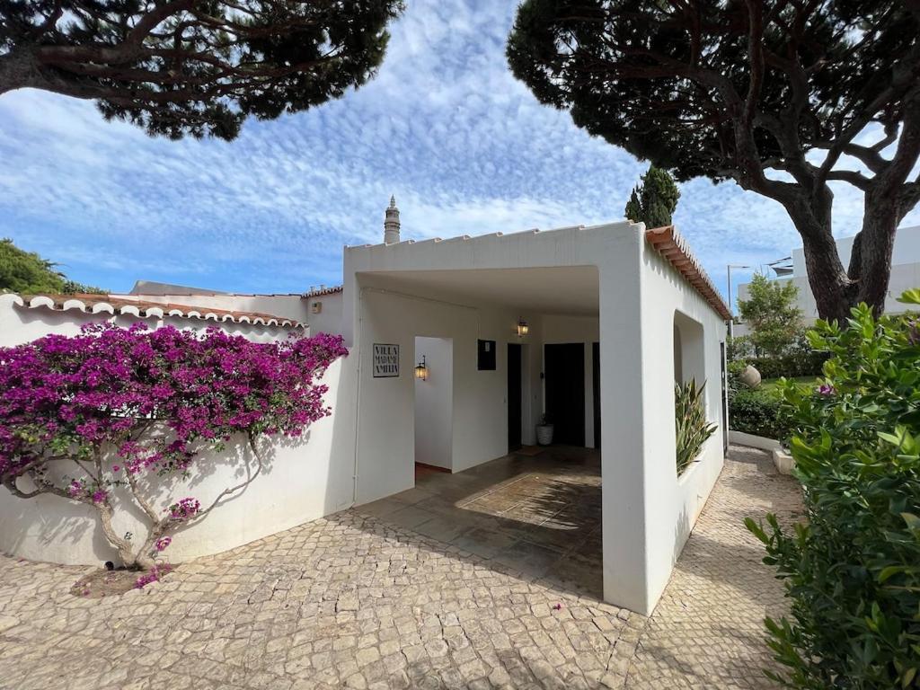 Traditional 3 Bedroom Villa With Great Pool In The Heart Of Vale Do Lobo Exteriör bild