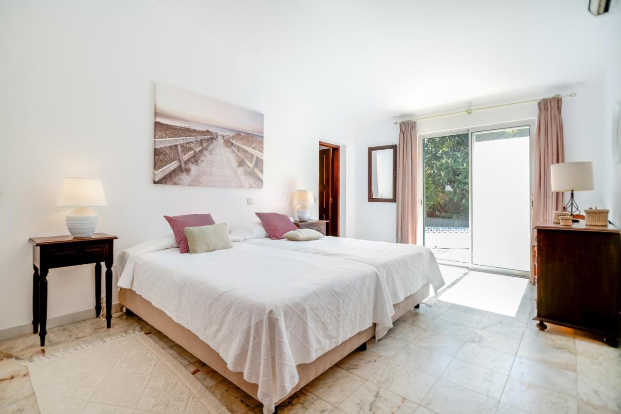 Traditional 3 Bedroom Villa With Great Pool In The Heart Of Vale Do Lobo Exteriör bild
