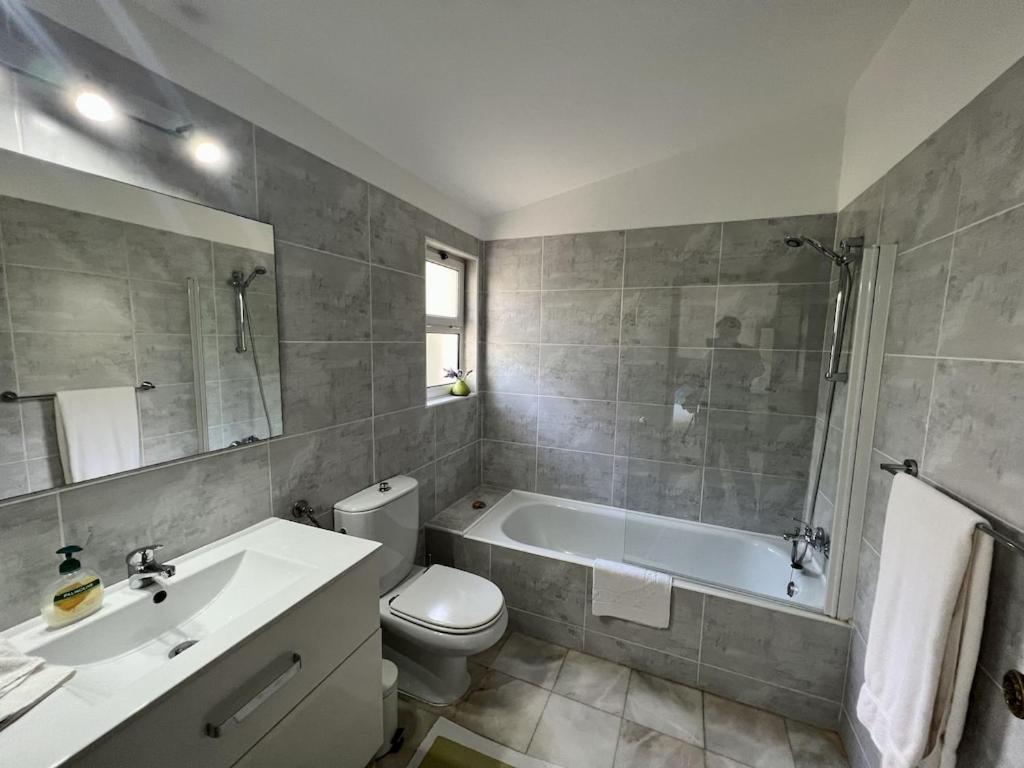 Traditional 3 Bedroom Villa With Great Pool In The Heart Of Vale Do Lobo Exteriör bild