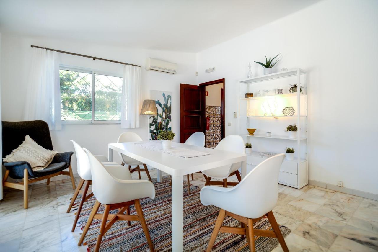Traditional 3 Bedroom Villa With Great Pool In The Heart Of Vale Do Lobo Exteriör bild