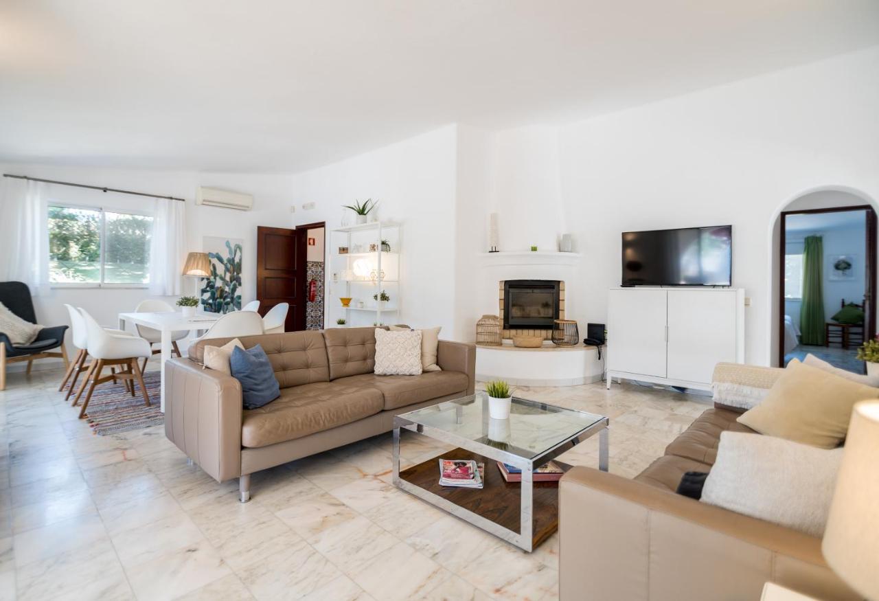 Traditional 3 Bedroom Villa With Great Pool In The Heart Of Vale Do Lobo Exteriör bild