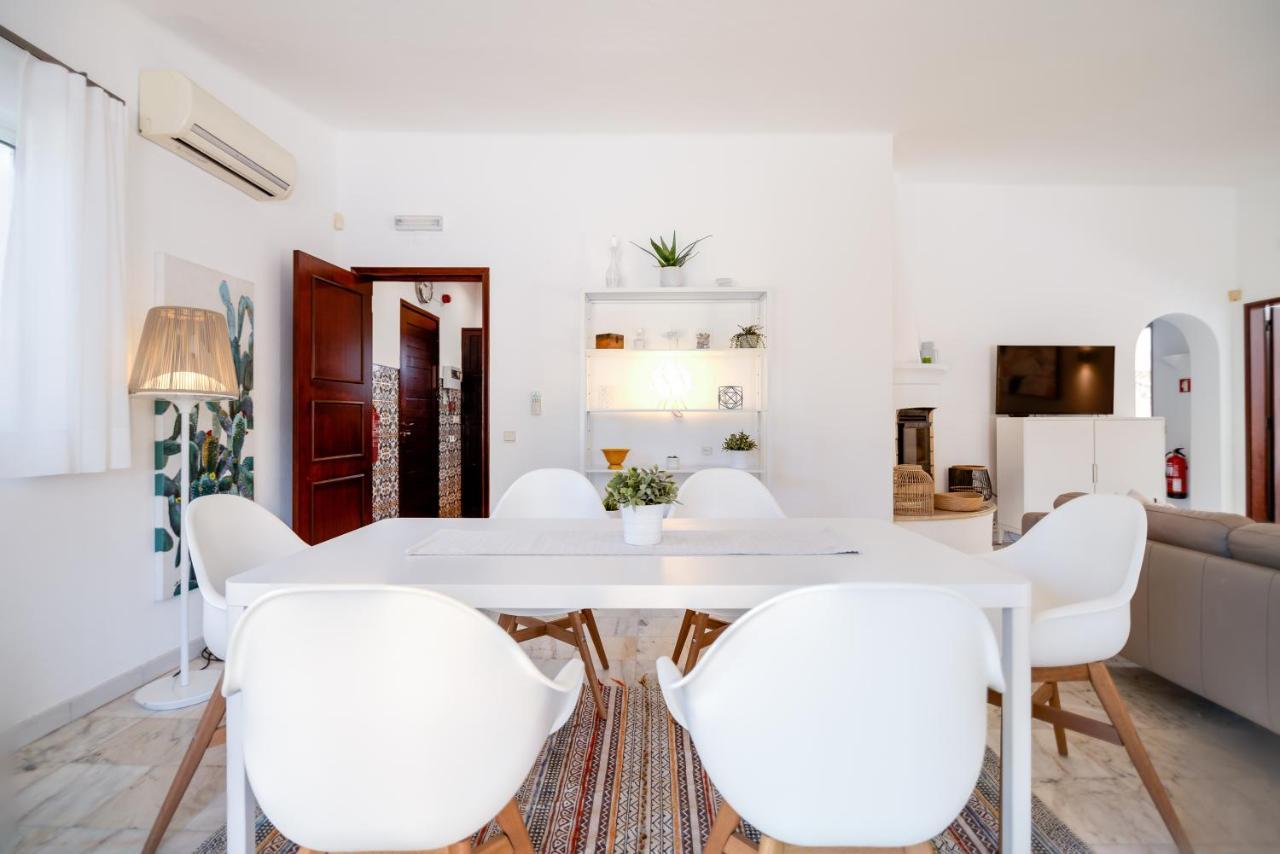 Traditional 3 Bedroom Villa With Great Pool In The Heart Of Vale Do Lobo Exteriör bild